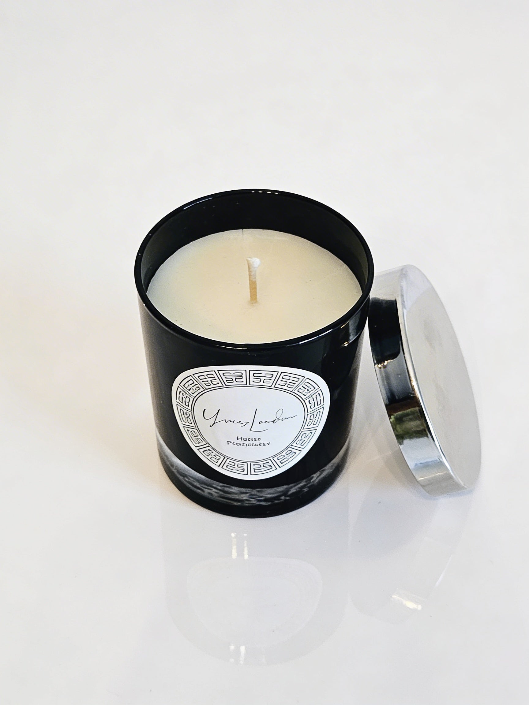 What Makes a Luxury Candle?
